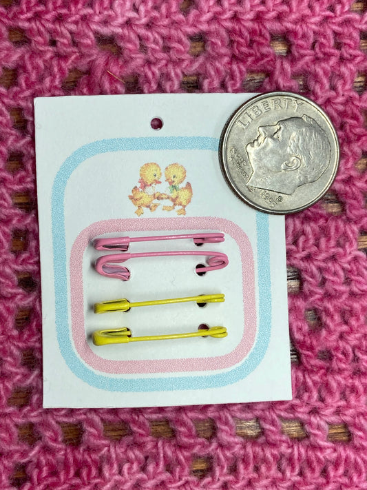 Miniature Diaper Pins 1:8